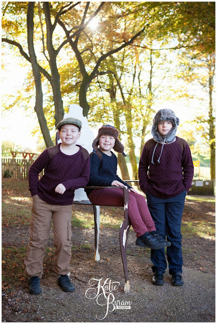 hardwick park, hardwick park family photoshoot, family photos north east, north east family photographer, autumn family photoshoot, autumn family photographs