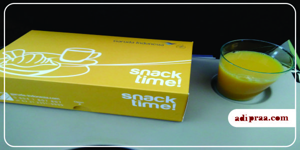 Menikmati "Snack time" dalam penerbangan bersama Garuda Indonesia | adipraa.com