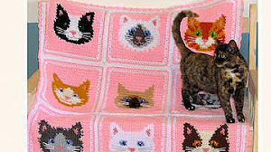 Manta con caritas de gatos al crochet