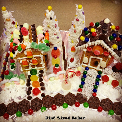 PS+Gingerbread+Houses+%25281%2529