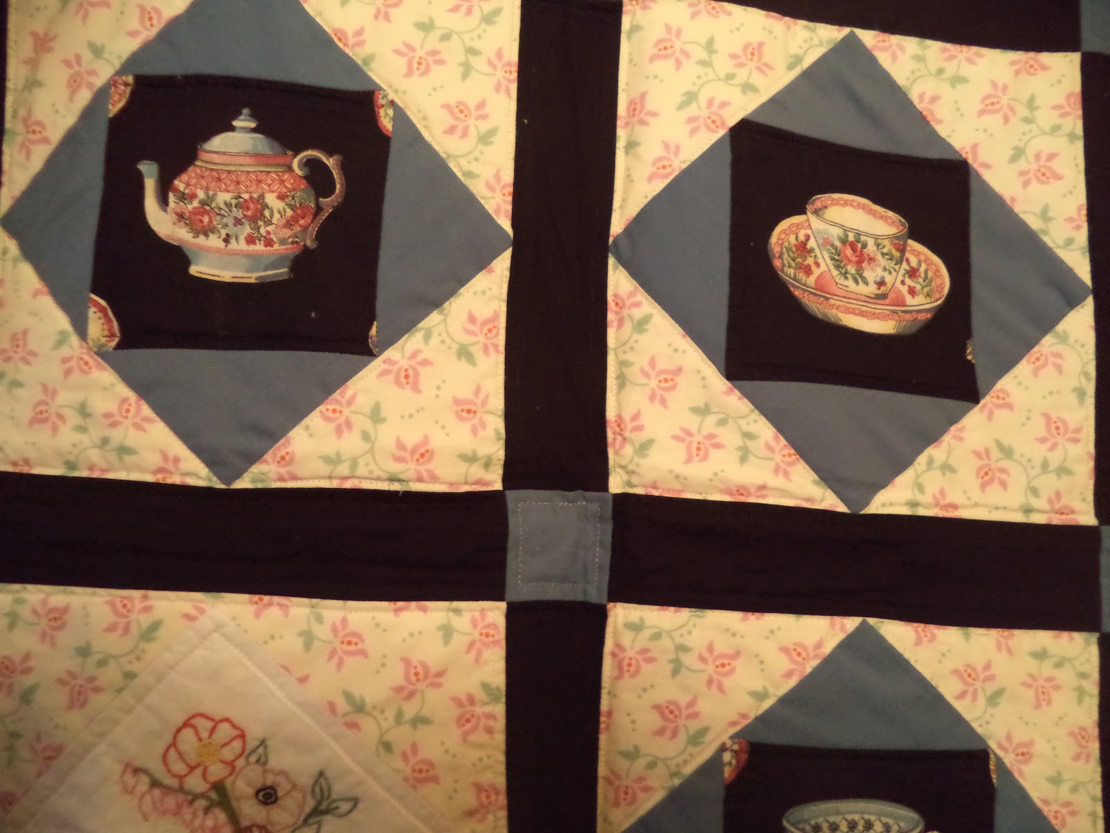 Pasquali Rumpus Tea Time Quilt