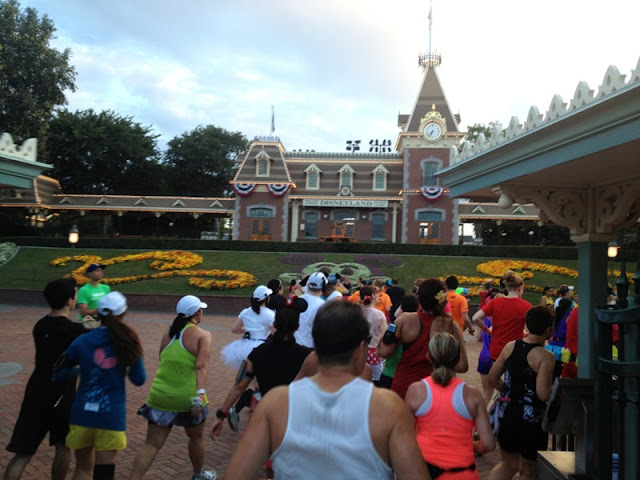 Budget Fairy Tale: Disneyland Race Weekend 2013 Part 3 - The Half Marathon