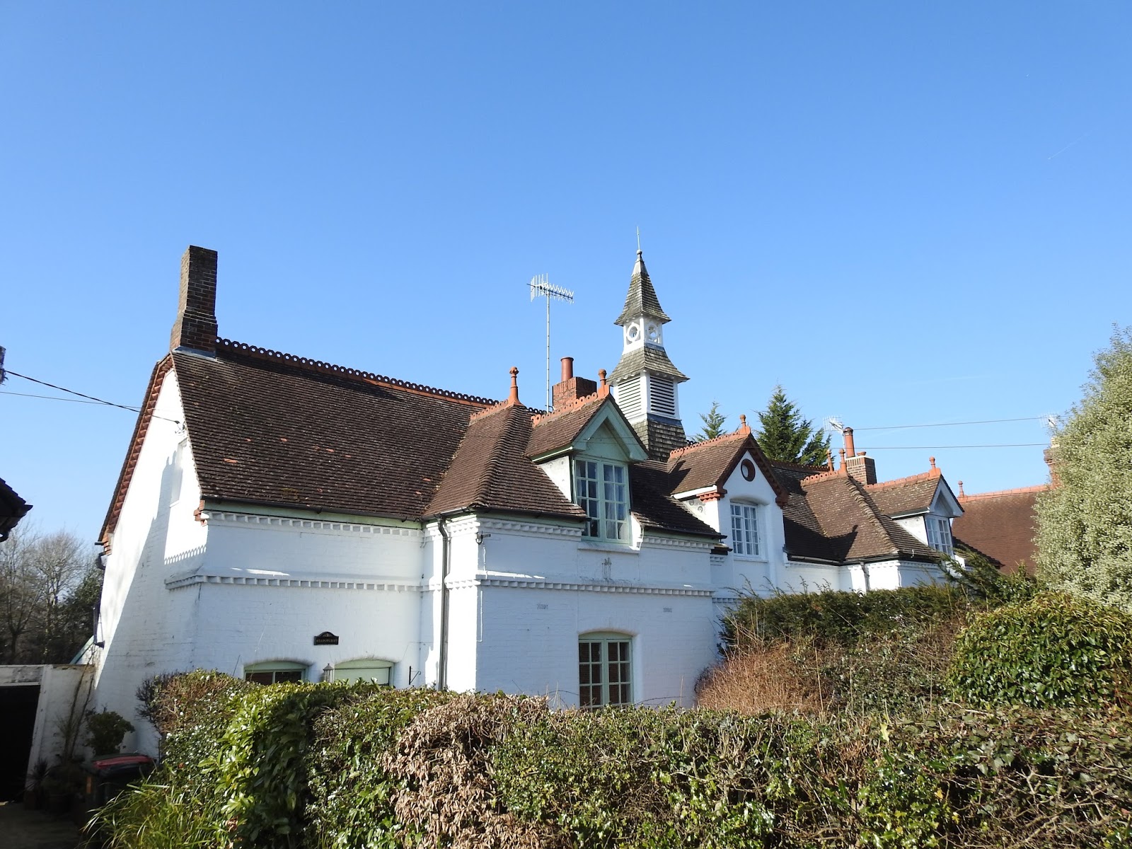 Crawley Old Town FIVE PICTURES 5559 Grattons Drive