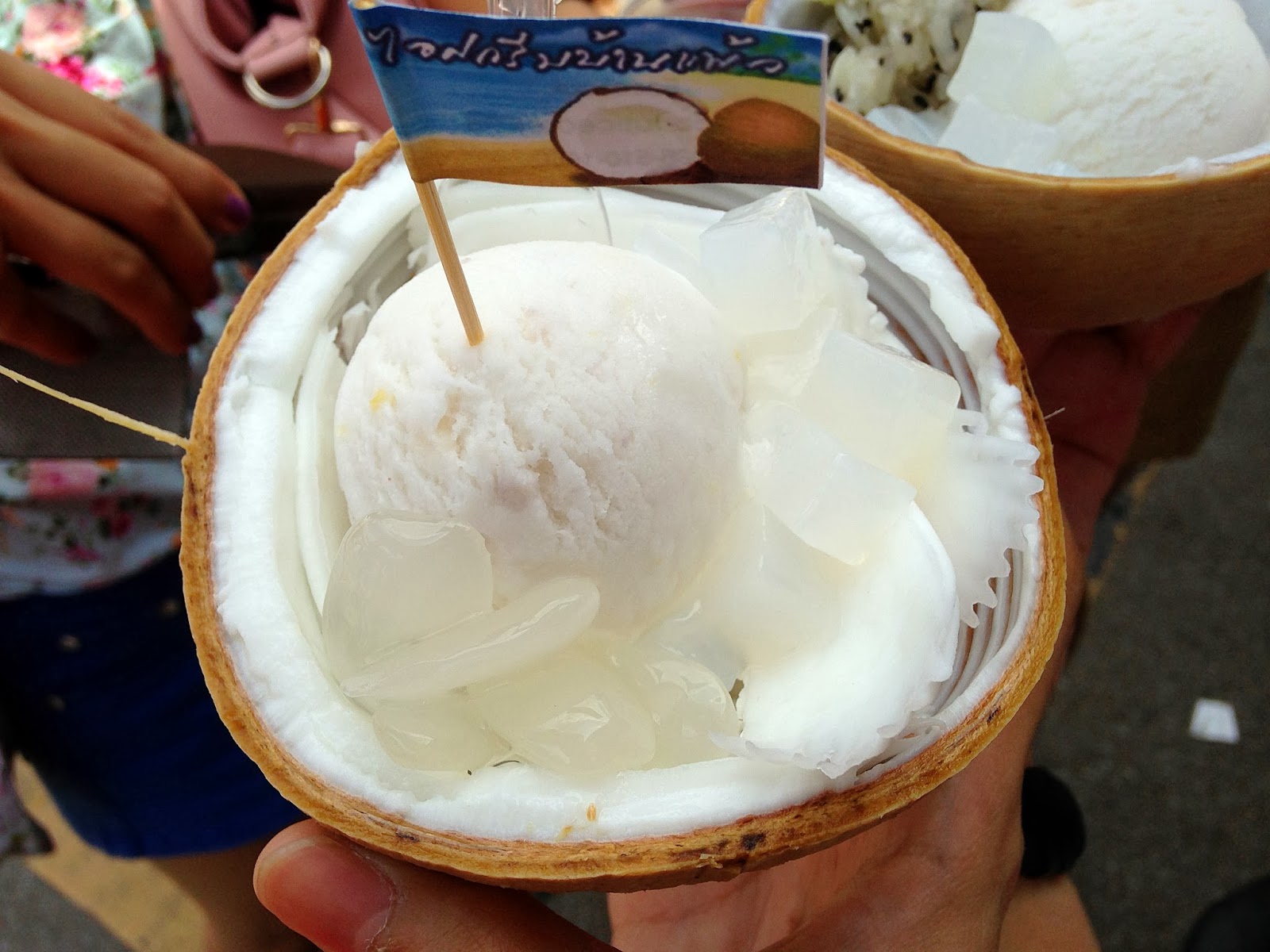 FoodieFC Coconut Ice Cream at Chatuchak Weekend Market (Thailand, Bangkok)