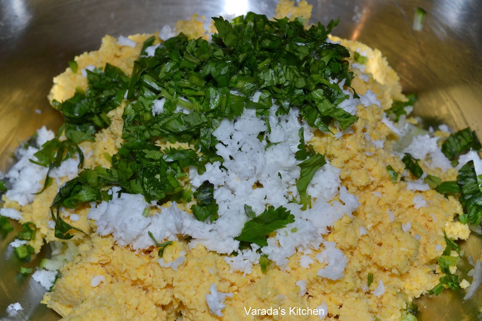 Varada's Kitchen: Ambe dal / Ambyachi Dal / Green Mango with Channa Dal