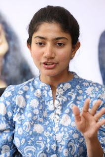 Sai Pallavi looks super cute in plain dress at her interview in Telugu about movie Fidaa ~ Exclusive Celebrities Galleries 037