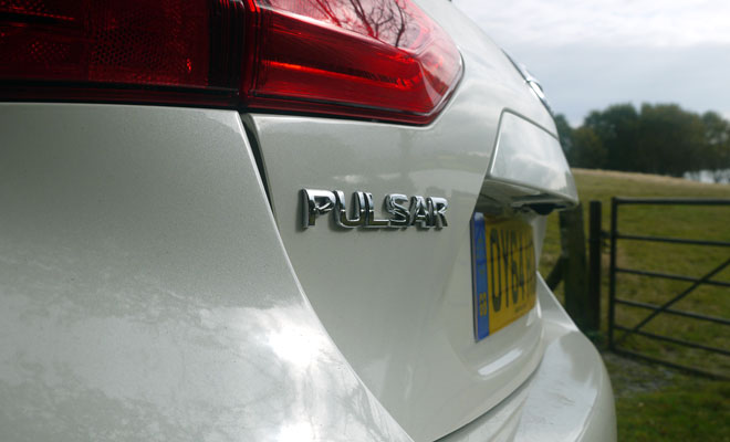 Nissan Pulsar badge