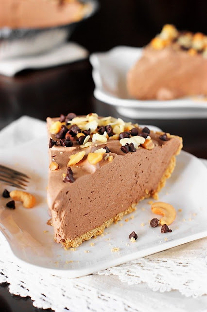 Easy Chocolate Mousse Pie Image