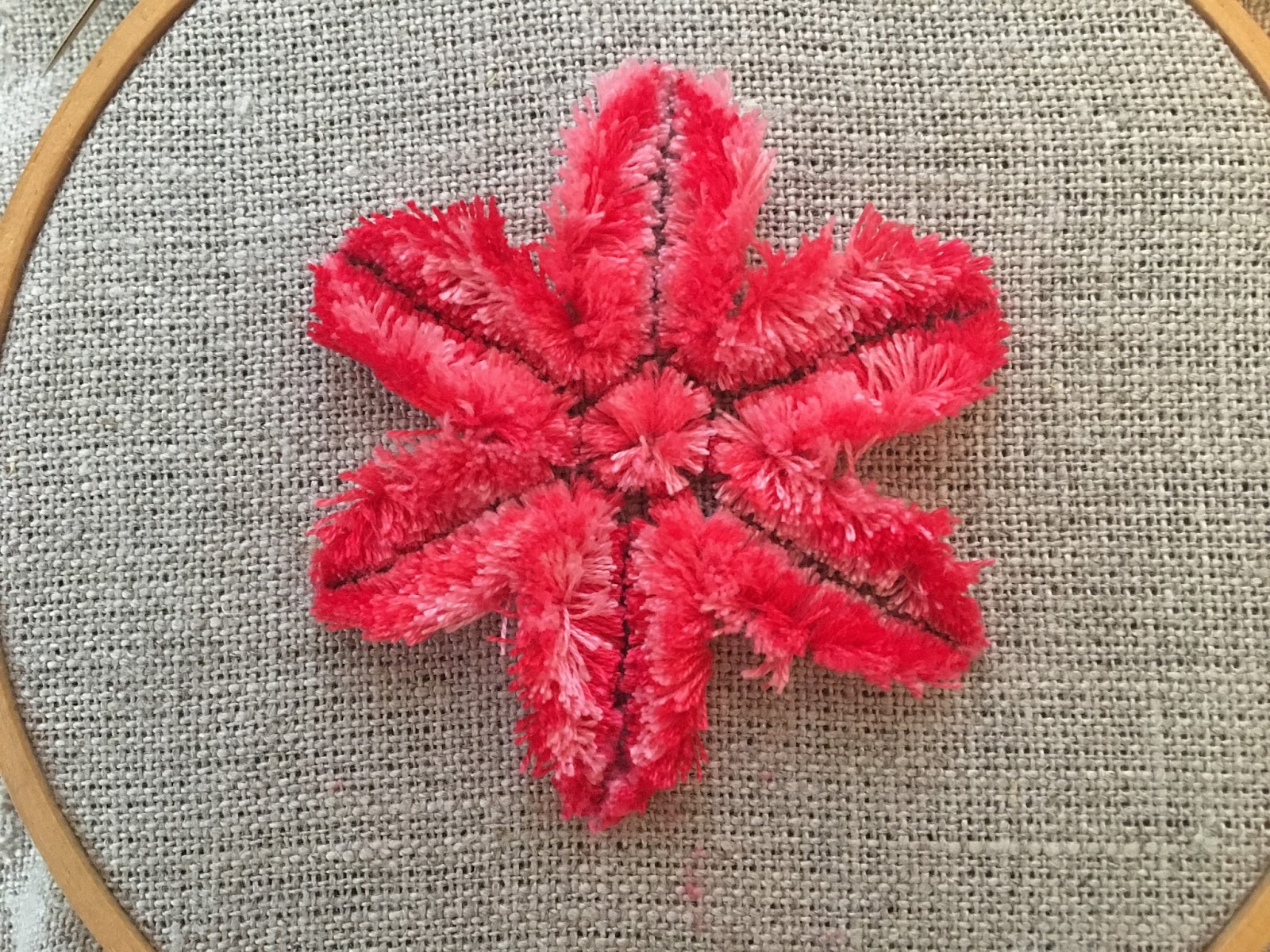 Plushwork with cotton floss, a tutorial by Michelle for Mooshiestitch Monday on Feeling Stitchy