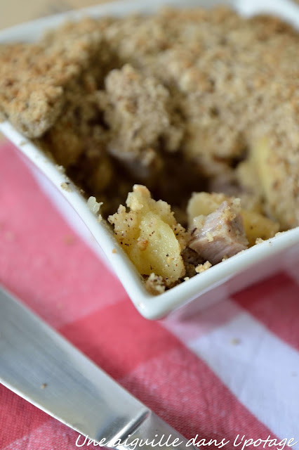 Andouille de Guémené et pommes, en crumble de blé noir et noisettes (sans gluten)