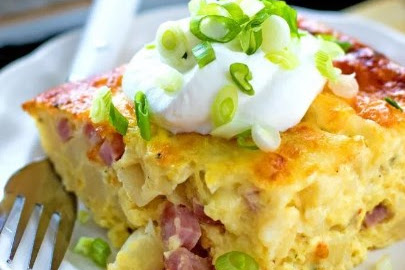 HAM AND CHEESE HASH BROWN BRUNCH BAKE