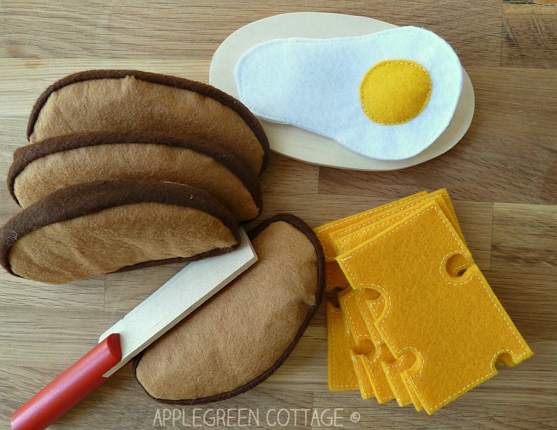 How To Sew a Felt Sandwich {Felt Play Food} AppleGreen Cottage