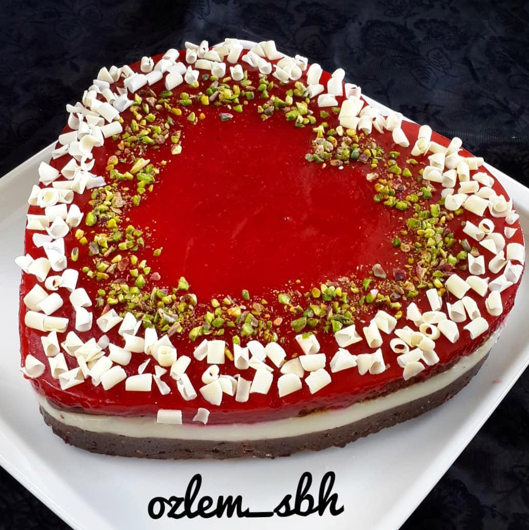 Kırmızı Kalpli Pasta Pratik Tarifim