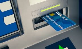 ATM con scheda bancomat inserita