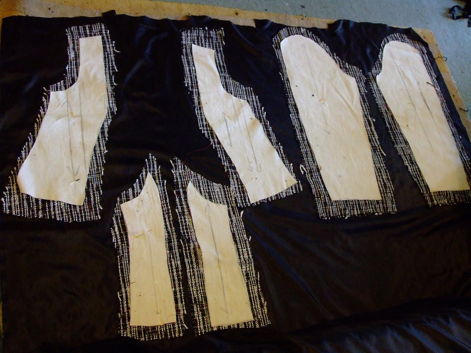 BeautyInTheLonely: Chanel Jacket tutorial 1 - cutting out and quilting