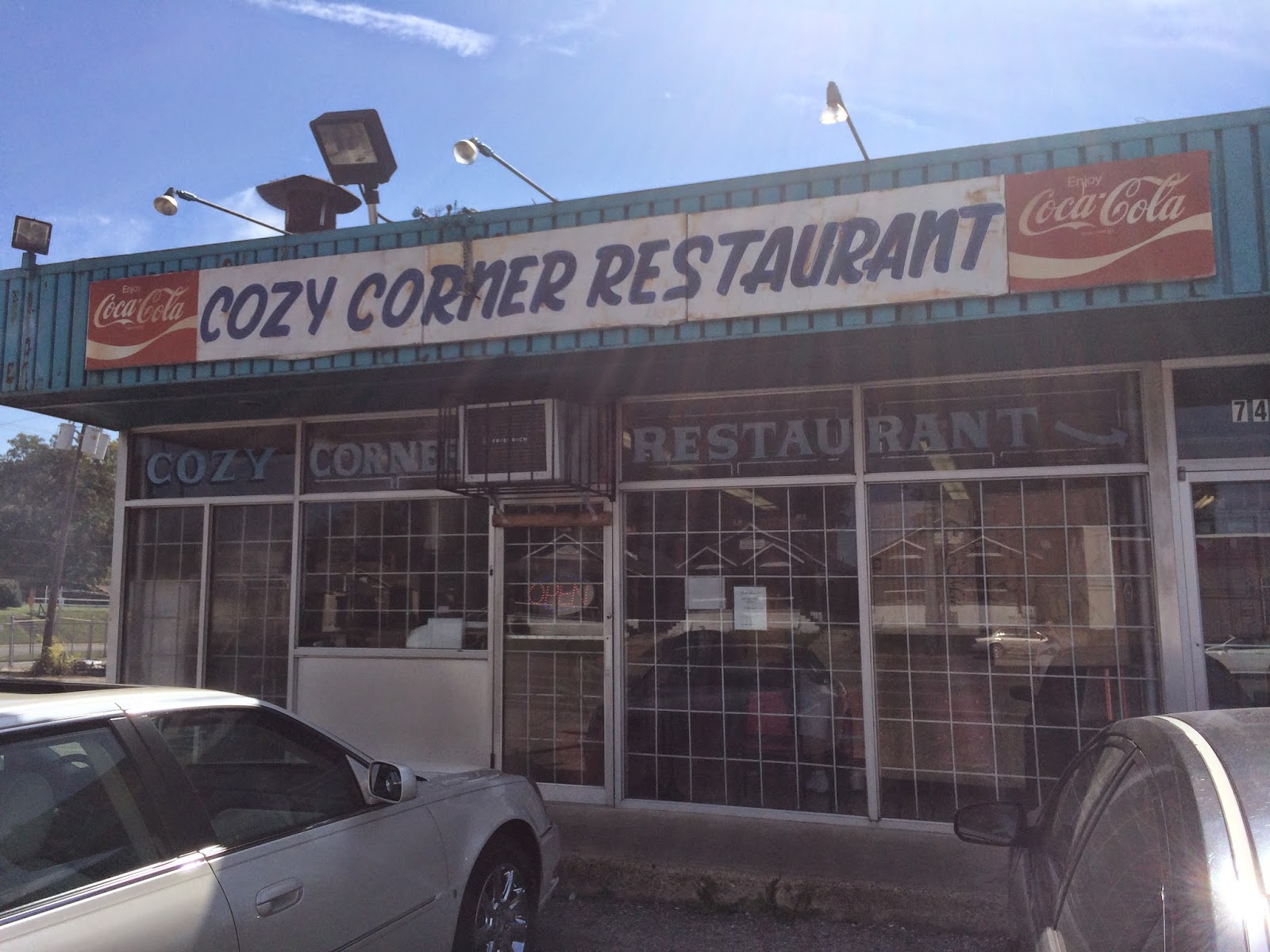 The Barbecue Fiend Cozy Corner Restaurant (Memphis, TN)