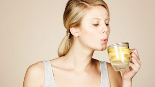 Inilah 5 Manfaat Minum Lemon Hangat Saat Sahur yang Jarang Orang Tahu