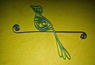 desain sederhana burung dari kertas bekas dengan teknik quilling