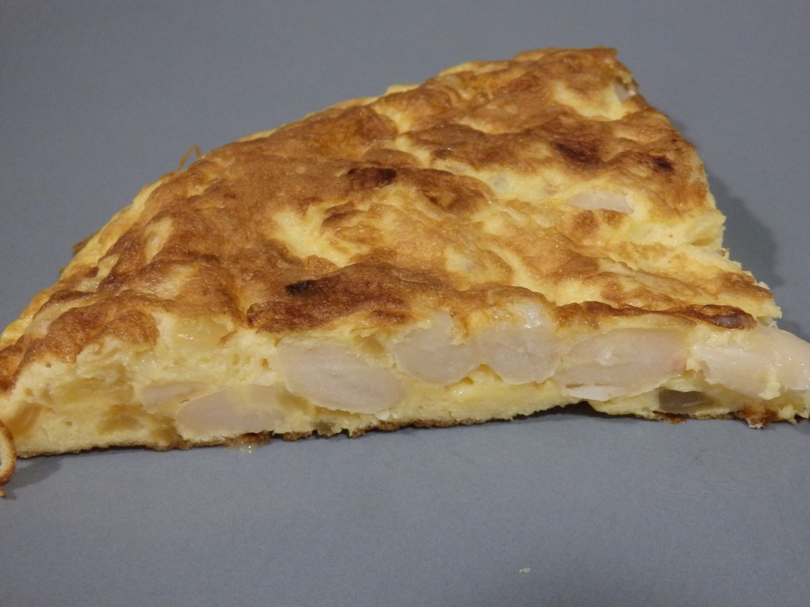 OSUKAA IS COOKING TORTILLA DE JUDÍAS BLANCAS Y CEBOLLA / WHITE BEANS