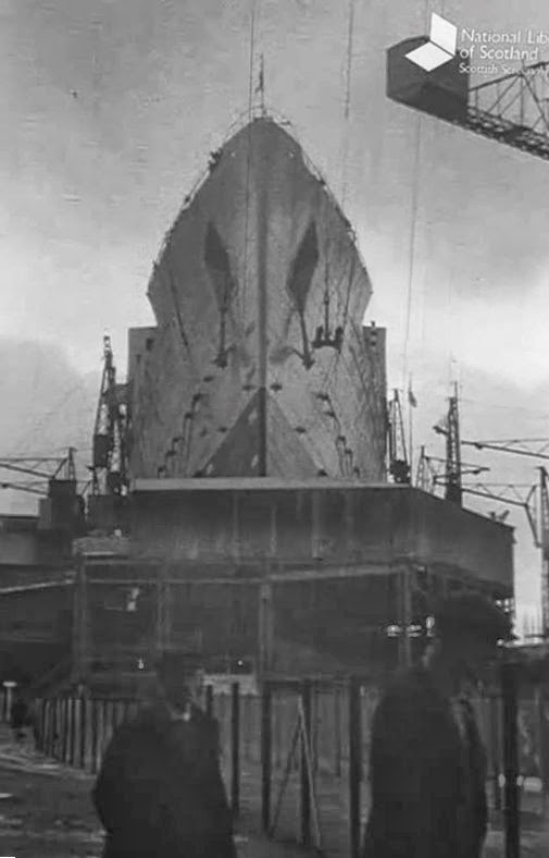 A Hauf Stop 'LAUNCH OF THE QUEEN MARY' ( 1934 )