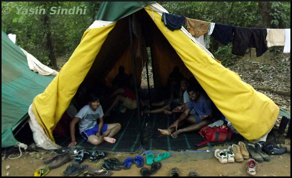 Yhai Trekking Programs Reviewed Clicking Photos On The Go Dedicated To Point And Shoot Photography