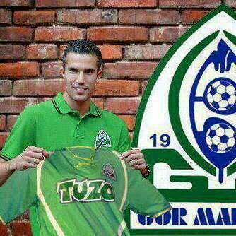 Photo Van Persie Signs For Gor Mahia Following Their Almost Certain First League Title In 18 Years