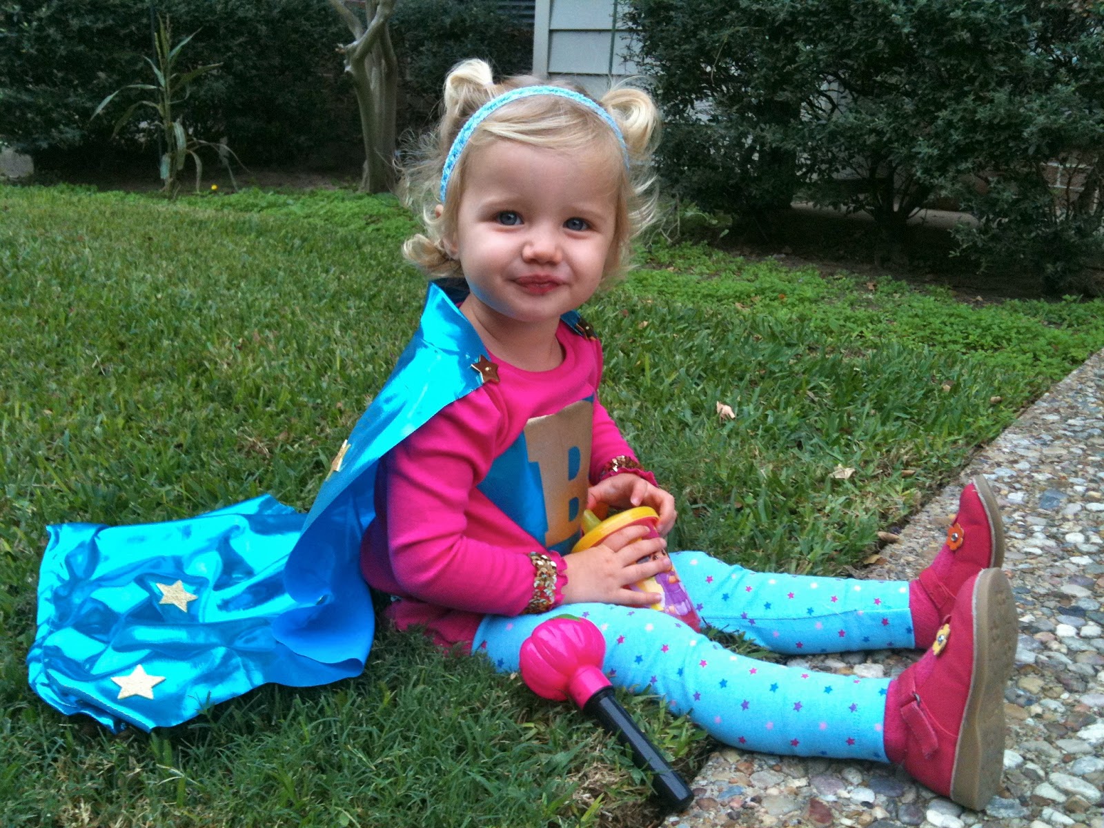 LifeWithDaugs DIY Superhero Costume