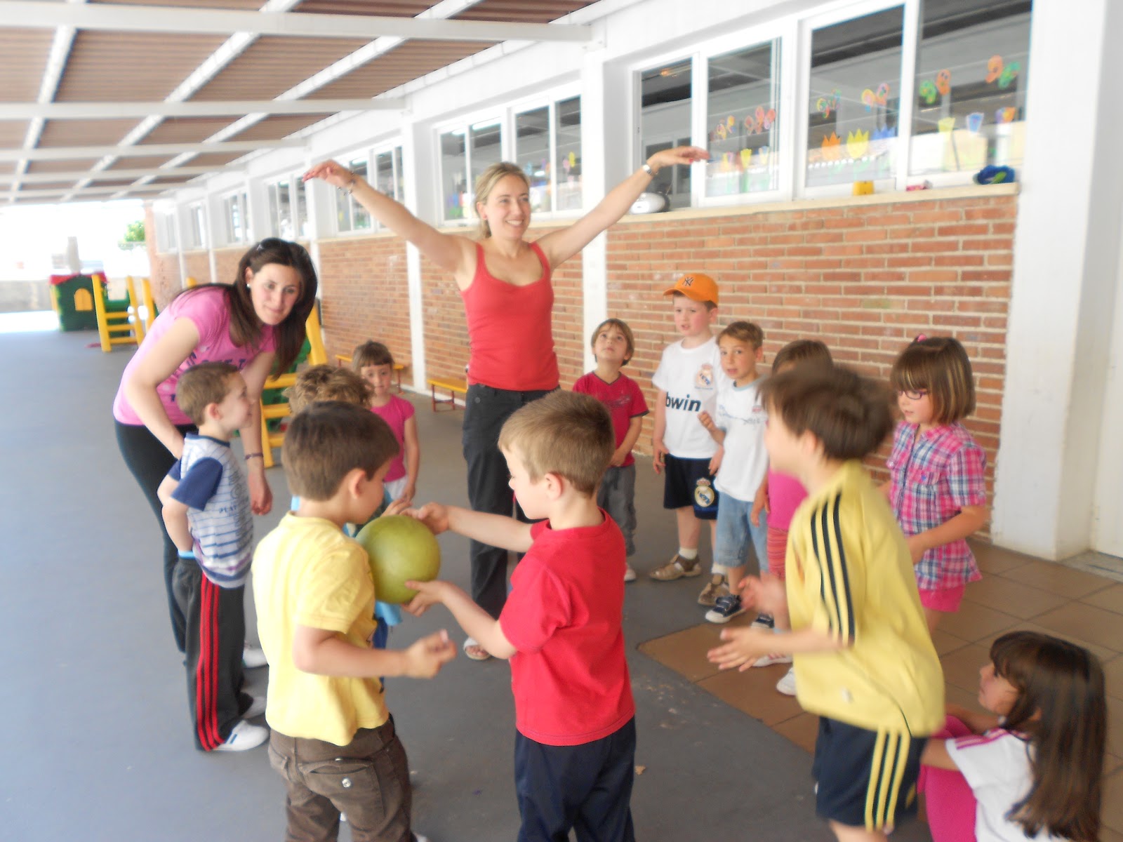 BLOG CEIP JUAN XXIII: Todo sobre nuestro colegio: JUEGOS EN EL PATIO (4