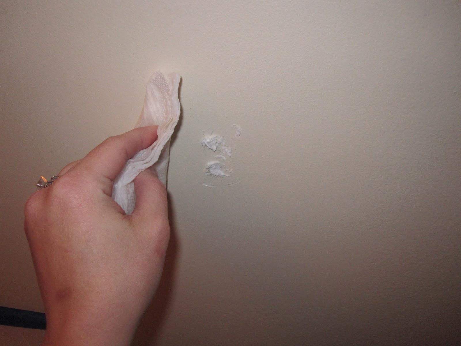 The Ring Family How To Spackle A Hole