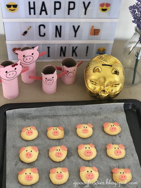 GoodyFoodies Recipe Cute Piggy German Cookies for CNY