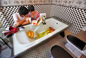 فقط في الصين: استمتع بوجبتك الآن فى مطعم المرحاض