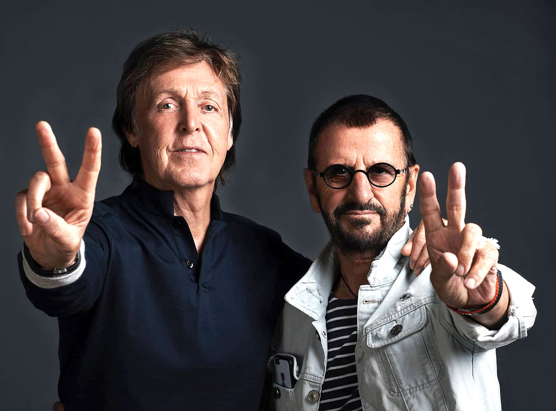 Paul-McCartney-and-Ringo-Starr-wearing-m