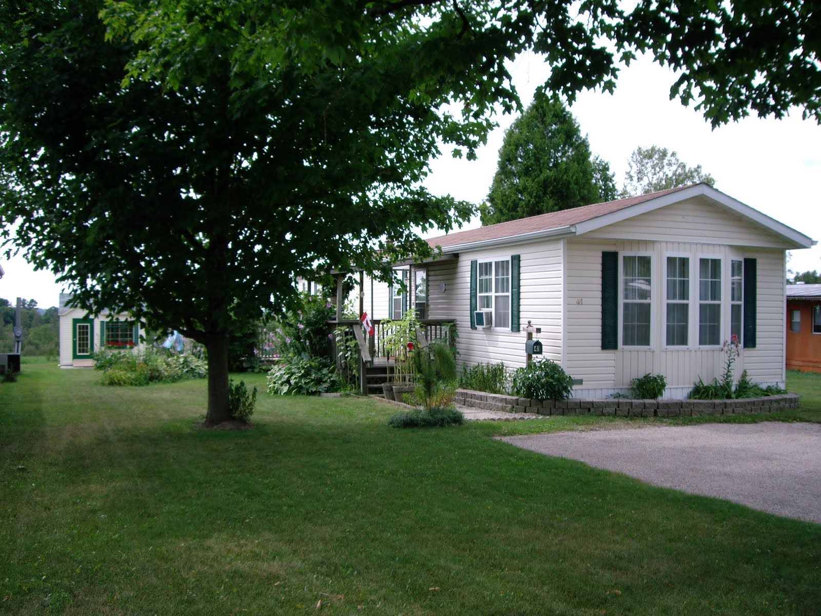 DURHAM MOBILE HOME PARK Mobile Homes & Lots