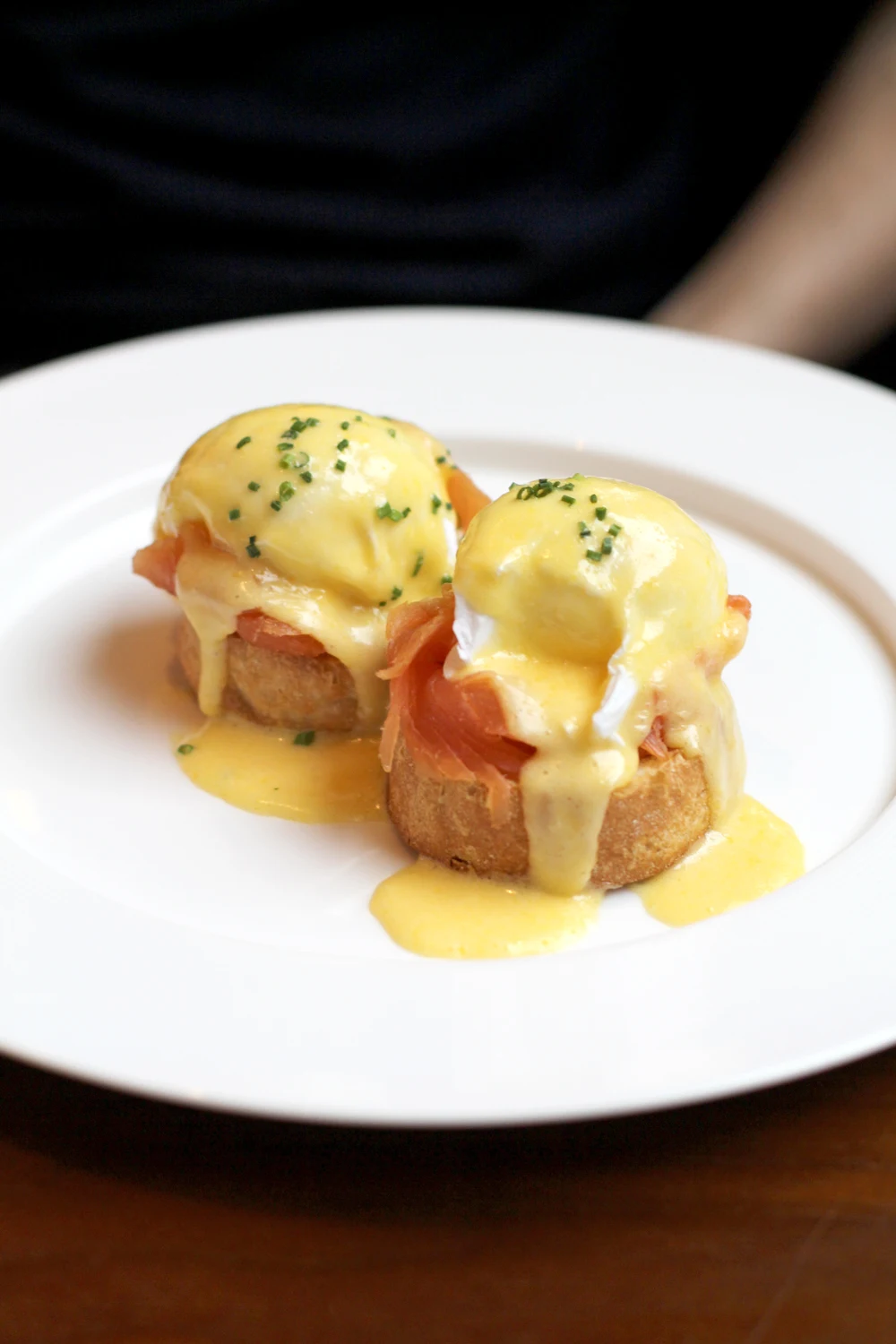 Eggs royale for Saturday brunch at the Devonshire Club - London restaurant blog