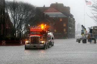 At least five dead as powerful storm hits US northeast