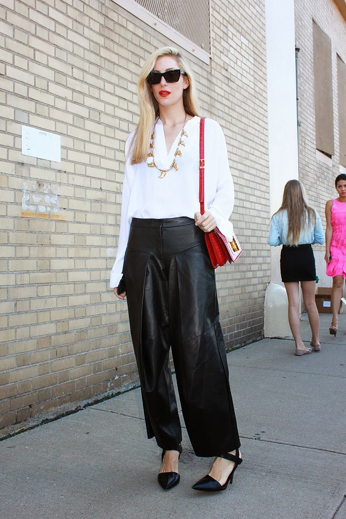 MAMA WE ALL GO TO HELL: Not an outfit blog: Leather pants are the new black