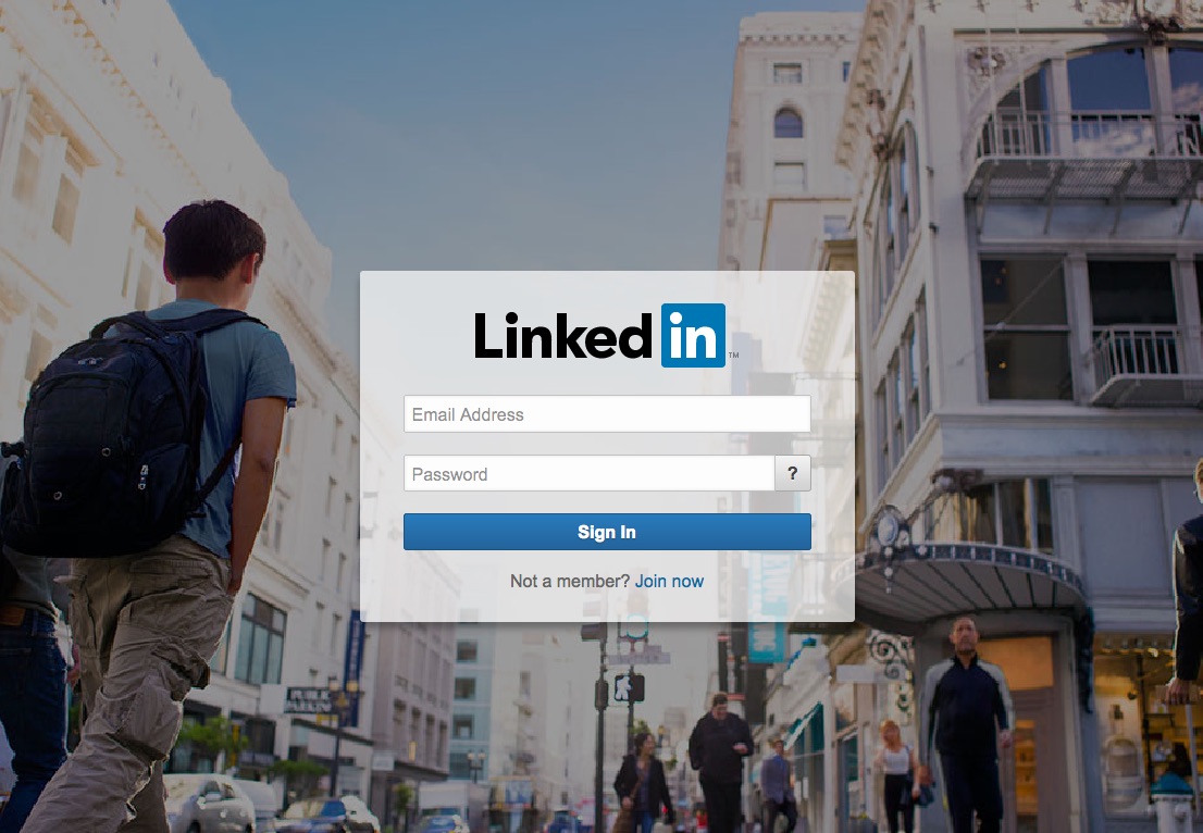 Hi User, Ahmed Kinawy invitation is awaiting your response. (LinkedIn