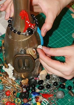 Amuleto de la suerte con abalorios en Recicla Inventa