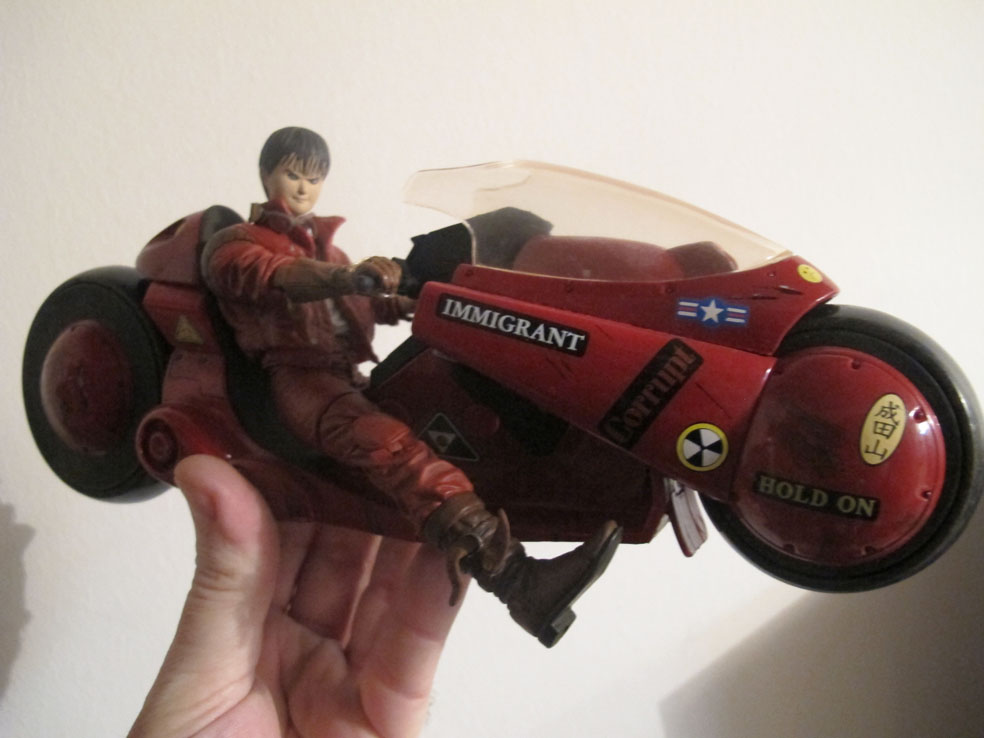 EL MILLONCETE AKIRA MOTORCYCLE