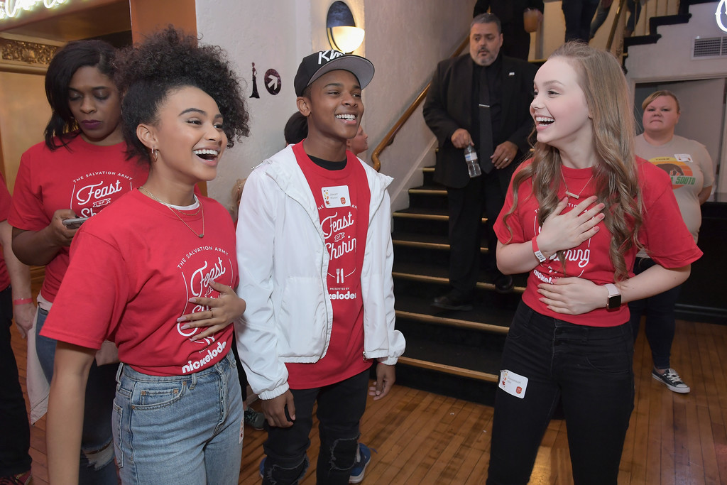 Book look up at the stars. M45 pleiades. Five holdings. Surfing is good heaven is better куртка. виктор кульганек.