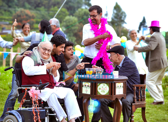 film review kapoor and sons