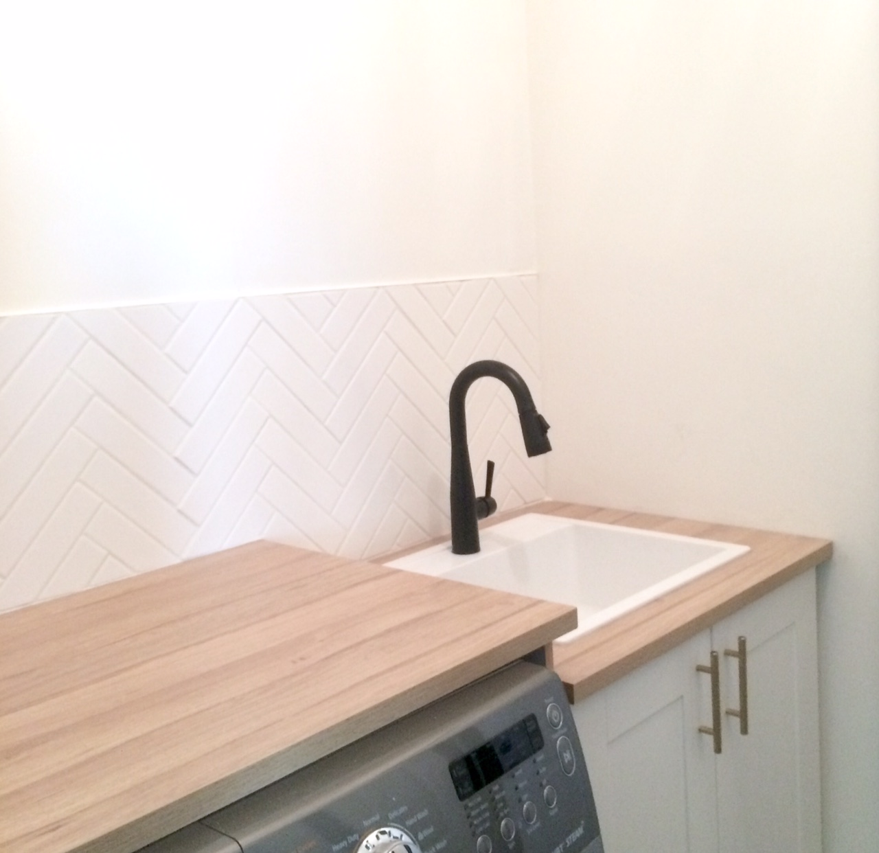 How to install a herringbone backsplash Harlow & Thistle
