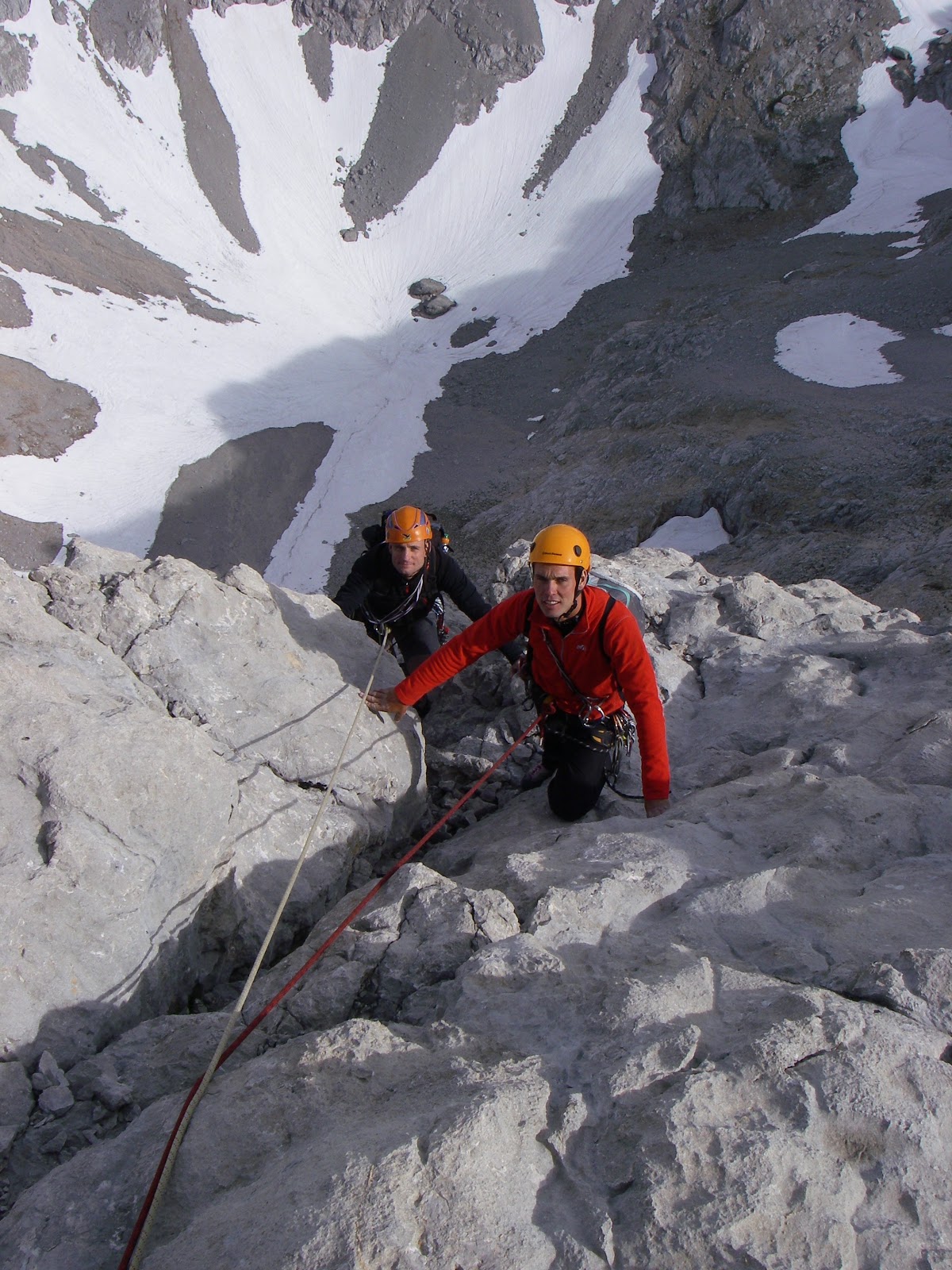 Escalada al Naranjo de Bulnes por la vía "La fiesta del Paca" - Soñando