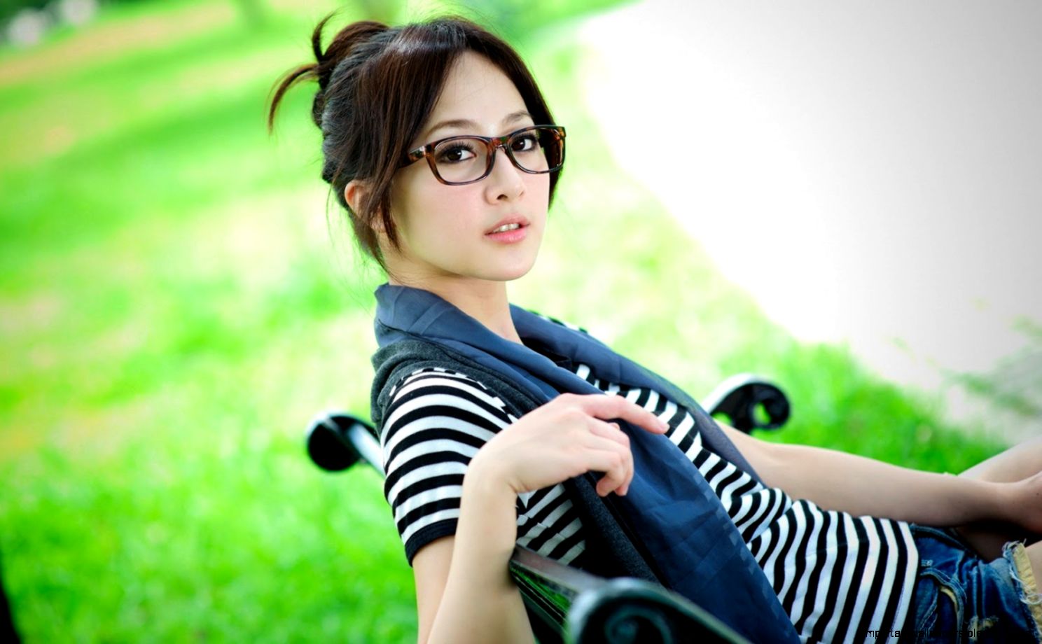Cute Girl Wallpaper 6784427
