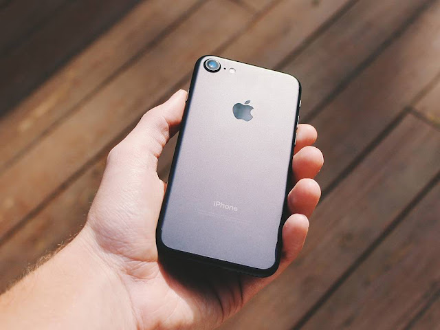 iPhone iPhone