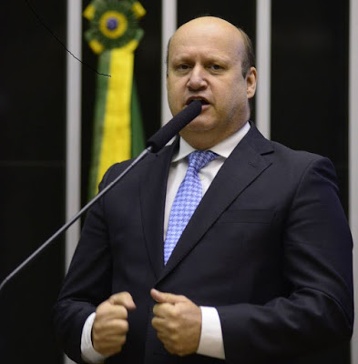 Célio Silveira avalia deixar o PSDB 