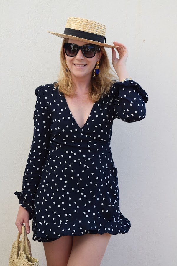 Lunares, capazo y sombrero