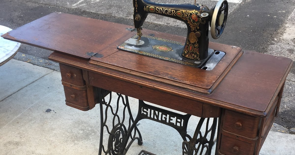 Uhuru Furniture & Collectibles Early 1900s Singer Treadle Sewing