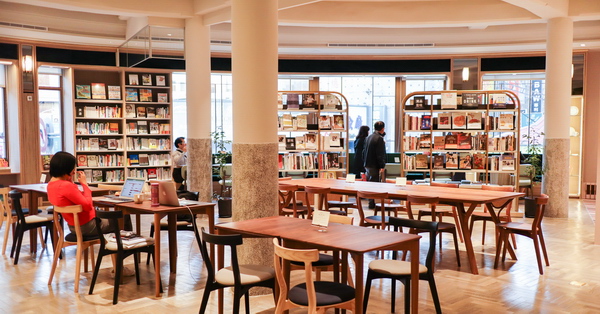 中央書局|台中中區充滿回憶的書局風華再現|讀好書享受下午茶
