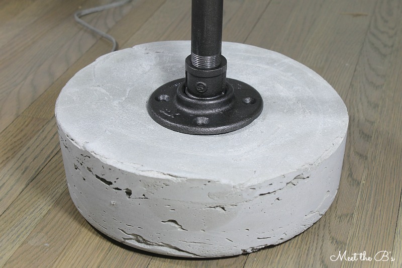 How to make an industrial pipe and concrete floor lamp!